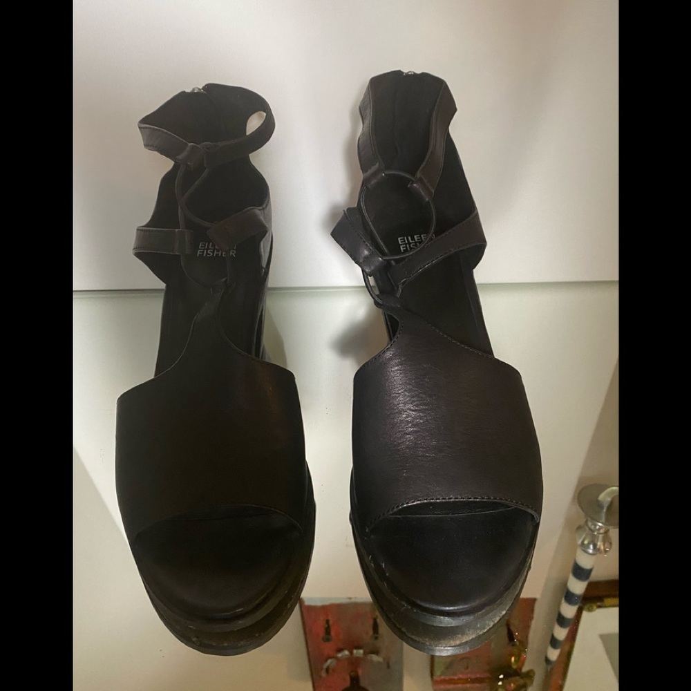 Eileen Fisher Doe Black sandals size 9.5
